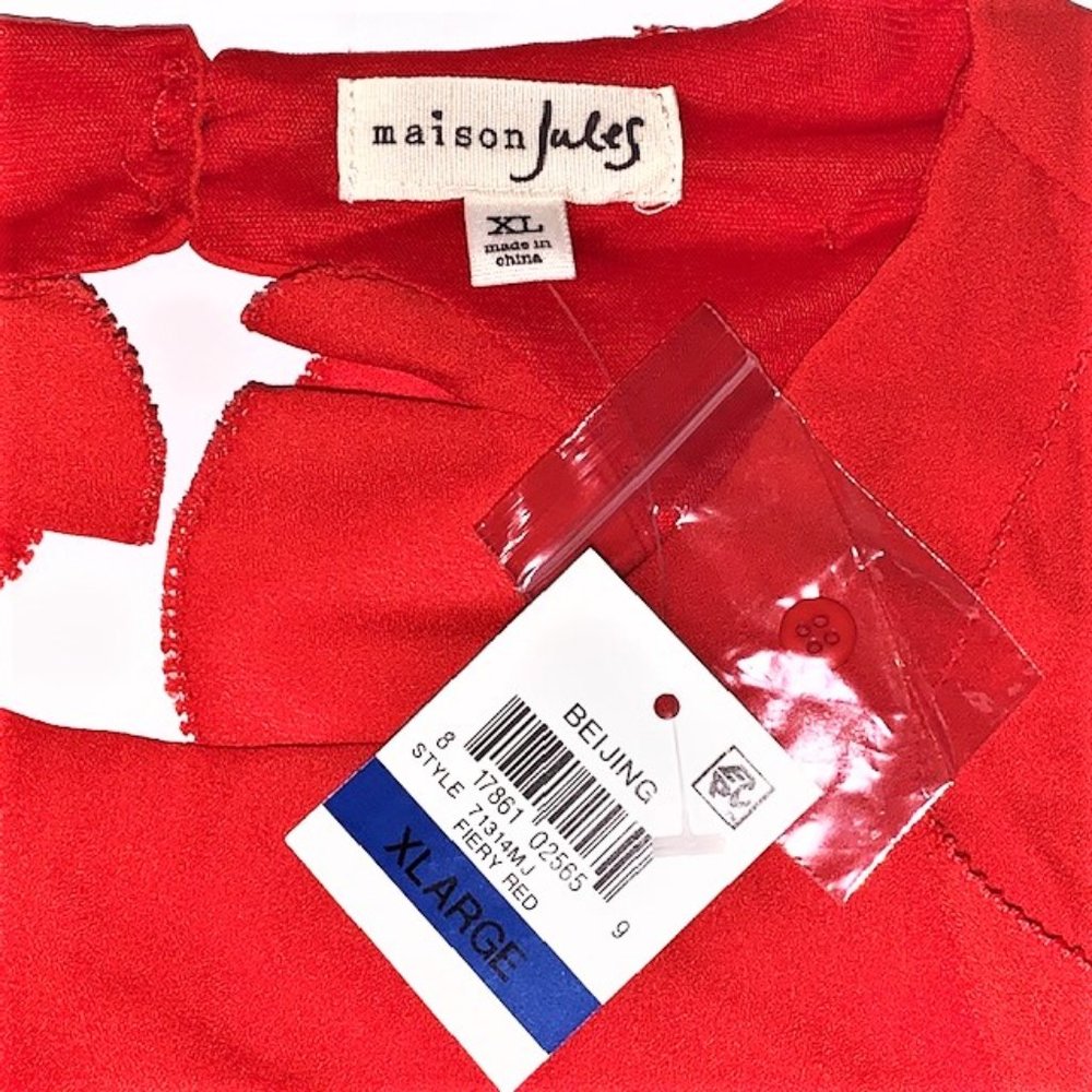 MAISON JULES 'Beijing' Cold Shoulder Dress - Picture 9 of 13